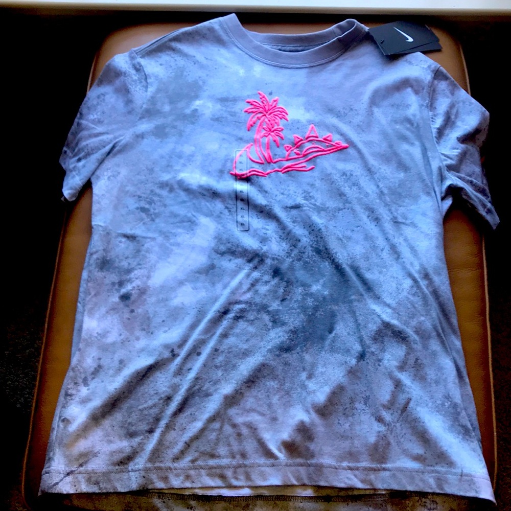 Nike girls t-shirt